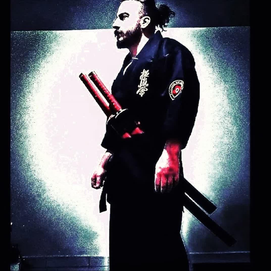 hoseinyakuza's Profile Picture In GameUP